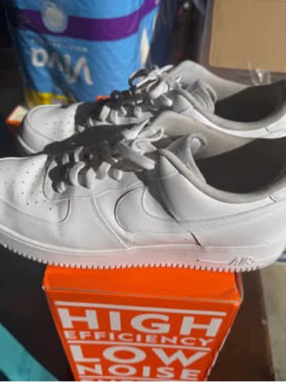 Men's White Low-Top Casual Sneakers - Clean Leather Look